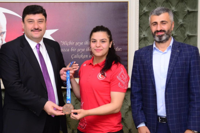 Özcü '' Spor Köyü Projemiz Hızla Sürüyor ''